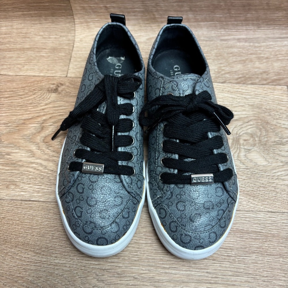 Guess Womens Goodly Low Top Sneakers Grey Metallic Logo Lace Up Shoes Size 7M